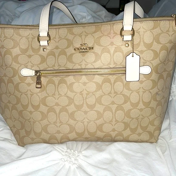 Coach Tote - Picture 1 of 1